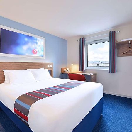 Travelodge York Tadcaster Bilbrough Oda fotoğraf